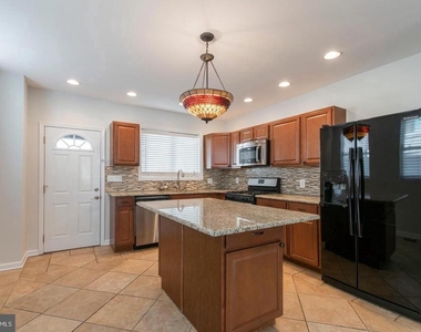 3773 Cresson Street - Photo Thumbnail 4