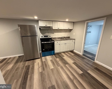 6712 N 18th Street - Photo Thumbnail 4