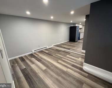 6712 N 18th Street - Photo Thumbnail 8