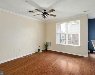 3124 W Master Street - Photo Thumbnail 2