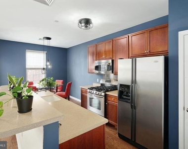 3124 W Master Street - Photo Thumbnail 4