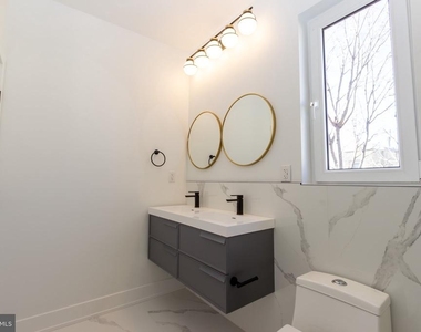 1544 N Darien Street - Photo Thumbnail 9