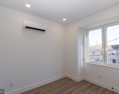 1544 N Darien Street - Photo Thumbnail 12
