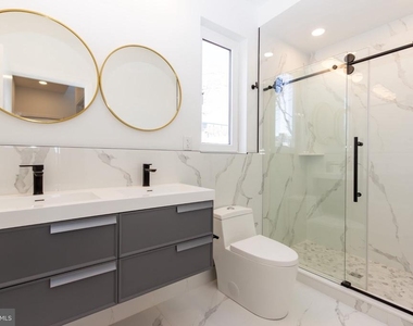 1544 N Darien Street - Photo Thumbnail 11