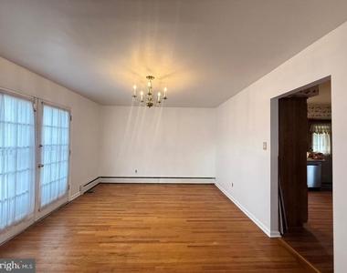 338 Rees Drive - Photo Thumbnail 9