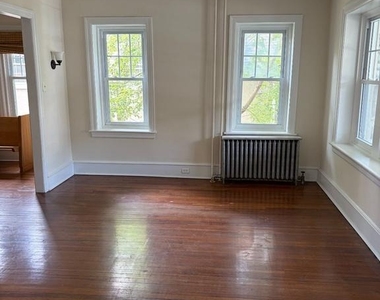 198 Woodbine Avenue - Photo Thumbnail 5