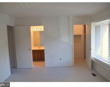 112 Woodgate Lane - Photo Thumbnail 12