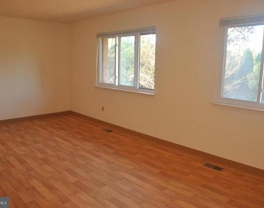 112 Woodgate Lane - Photo Thumbnail 13