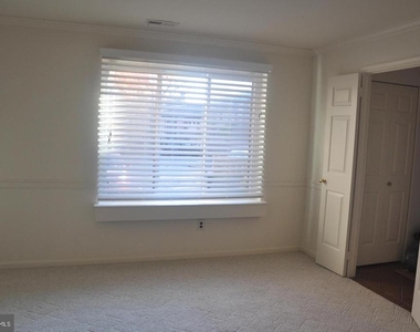 112 Woodgate Lane - Photo Thumbnail 10