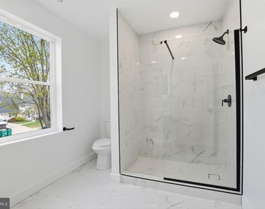 213 Holly Drive - Photo Thumbnail 18