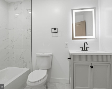 213 Holly Drive - Photo Thumbnail 4