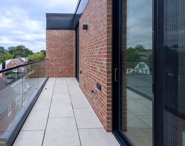 45 Spring Street - Photo Thumbnail 18