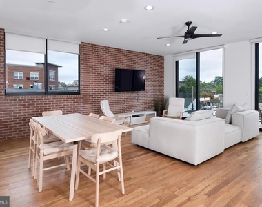 45 Spring Street - Photo Thumbnail 3