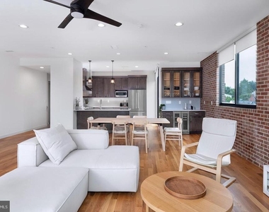 45 Spring Street - Photo Thumbnail 2