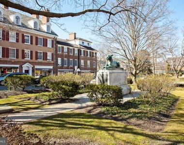 45 Spring Street - Photo Thumbnail 26
