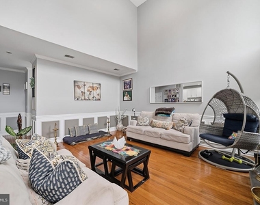31 Belmont Drive - Photo Thumbnail 13