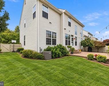 31 Belmont Drive - Photo Thumbnail 3