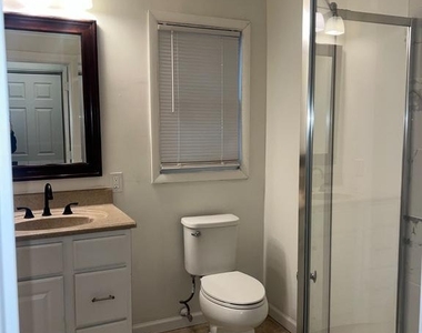 139 Oak Avenue - Photo Thumbnail 9