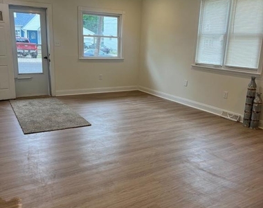 139 Oak Avenue - Photo Thumbnail 3