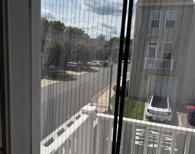 1 Stevens Court - Photo Thumbnail 9