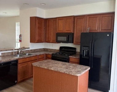 1 Stevens Court - Photo Thumbnail 5