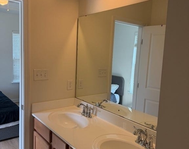 1 Stevens Court - Photo Thumbnail 23