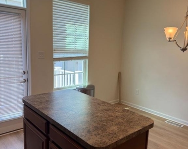 1 Stevens Court - Photo Thumbnail 8