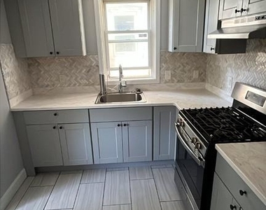 526 Drexel Avenue - Photo Thumbnail 1