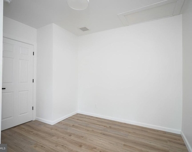 123 12th Street - Photo Thumbnail 30