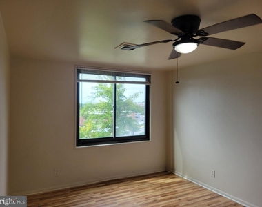 3450 Toledo Terrace - Photo Thumbnail 7