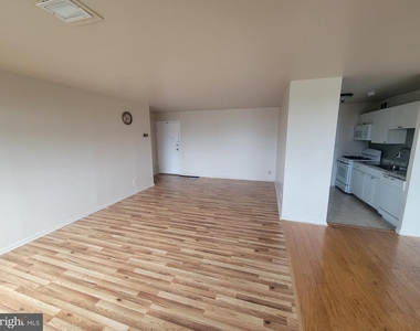 3450 Toledo Terrace - Photo Thumbnail 17
