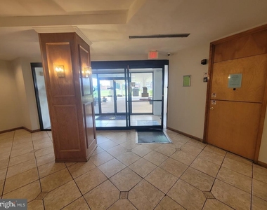 3450 Toledo Terrace - Photo Thumbnail 2