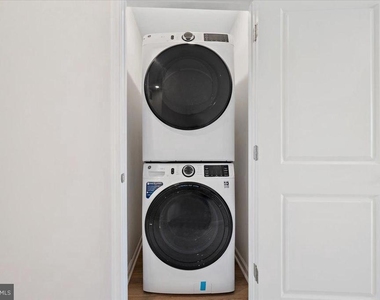6074 Soho Way - Photo Thumbnail 11