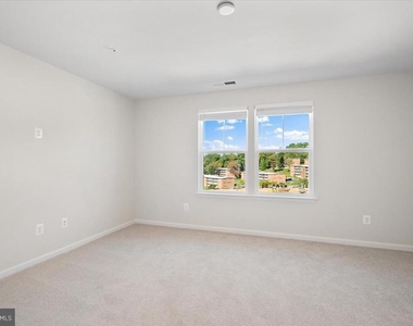 6074 Soho Way - Photo Thumbnail 17