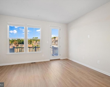 6074 Soho Way - Photo Thumbnail 7