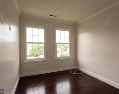11004 Spring Lake Drive - Photo Thumbnail 14