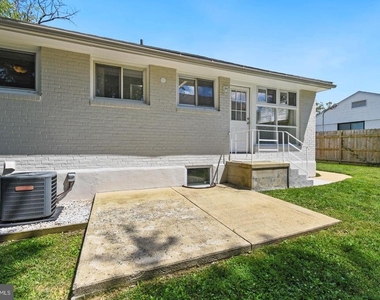 10012 Sinnott Drive - Photo Thumbnail 27