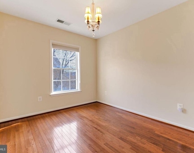 725 Ridgemont Avenue - Photo Thumbnail 19