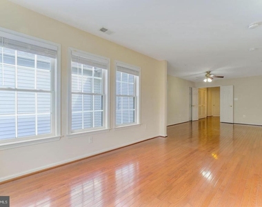 725 Ridgemont Avenue - Photo Thumbnail 13