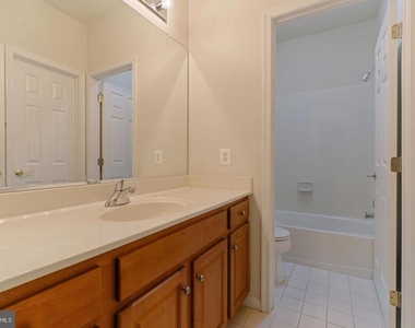 725 Ridgemont Avenue - Photo Thumbnail 24