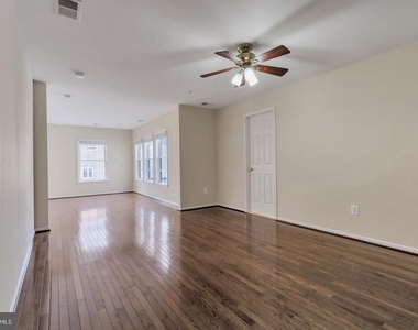 725 Ridgemont Avenue - Photo Thumbnail 12