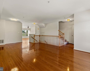 12806 Rexmore Drive - Photo Thumbnail 7