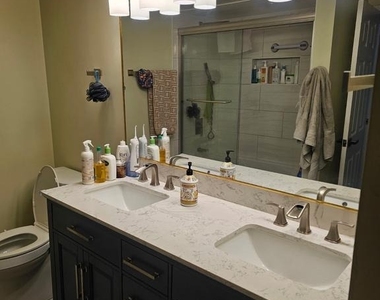 440 Girard Street - Photo Thumbnail 6