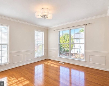 12303 Milestone Manor Lane - Photo Thumbnail 18