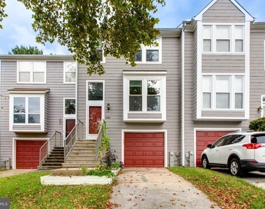 7717 Heatherside Lane - Photo Thumbnail 1