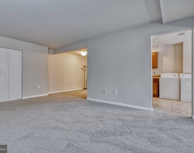 140 Royal Oak Drive - Photo Thumbnail 7