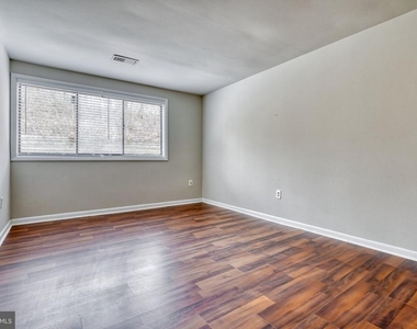 140 Royal Oak Drive - Photo Thumbnail 13