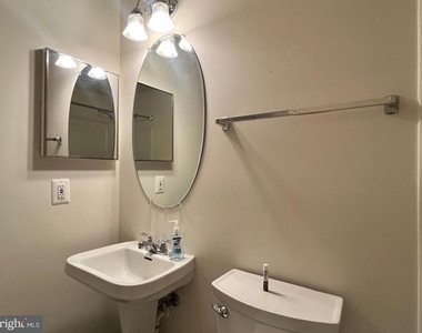 10528 Catalina Place - Photo Thumbnail 17