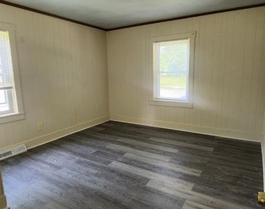 397 Oriole Avenue - Photo Thumbnail 7