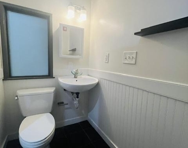 914 St Paul Street - Photo Thumbnail 10